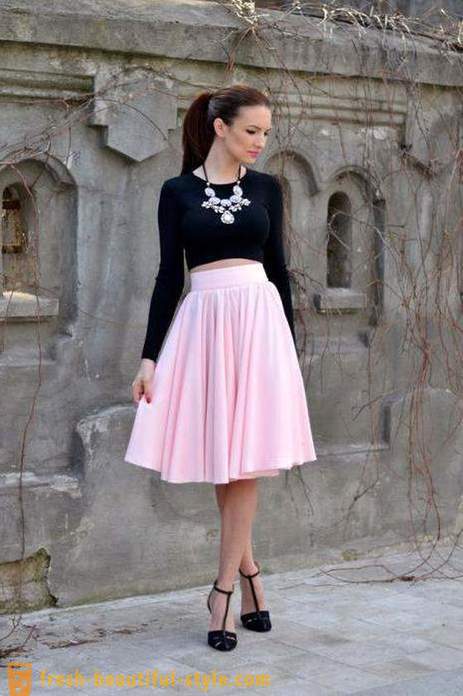 Dari apa yang memakai merah jambu skirt Tips stylists