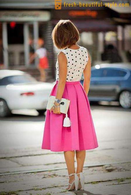 Dari apa yang memakai merah jambu skirt Tips stylists