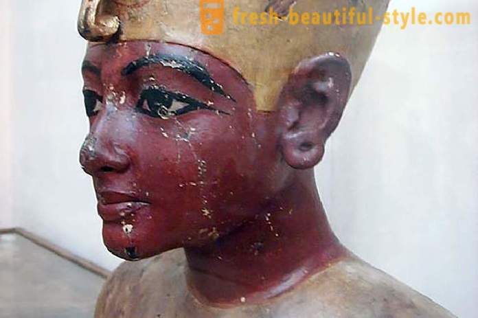 Sejarah cinta firaun Amenhotep dan Nefertiti