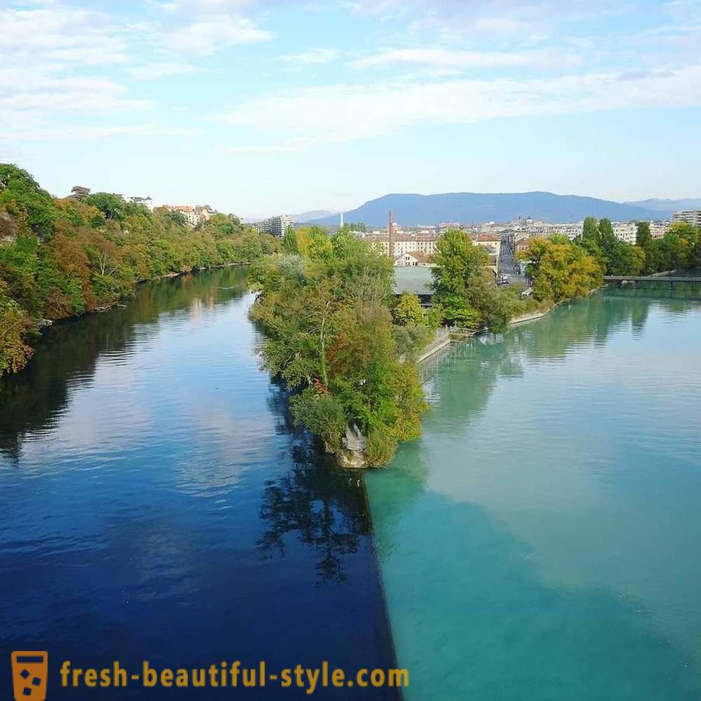 Mesyuarat tempat dua sungai dengan warna yang berbeza air