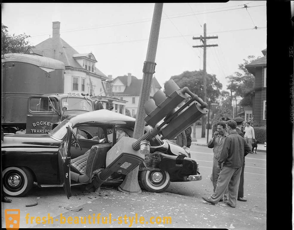 Koleksi gambar kemalangan di jalan raya di Amerika pada tahun-tahun 1930-1950