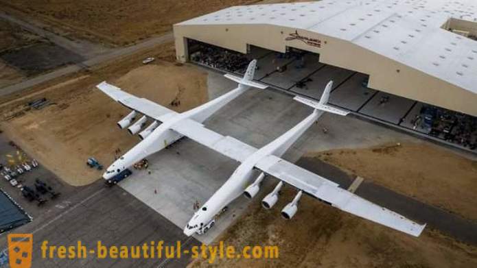 Pesawat terbesar di dunia yang paling pesat dan banyak lagi