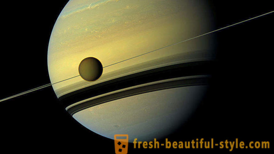 Dunia hanya dengan peranti Cassini