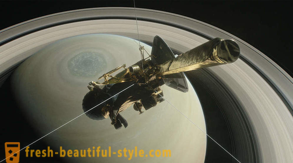 Dunia hanya dengan peranti Cassini