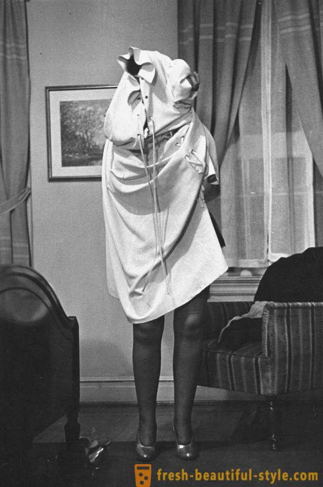 Bagaimana untuk menanggalkan baju di dalam bilik tidur: Arahan pada tahun 1937 untuk wanita