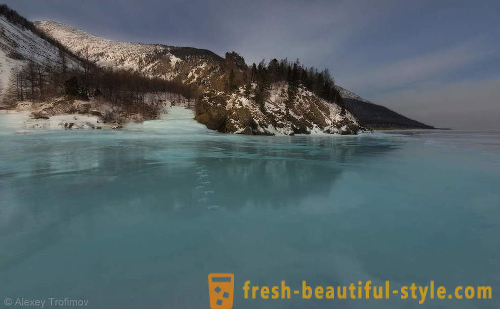 Baikal ais
