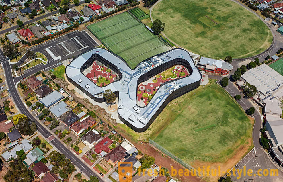 Infinity simbol dalam projek sekolah menengah di Australia