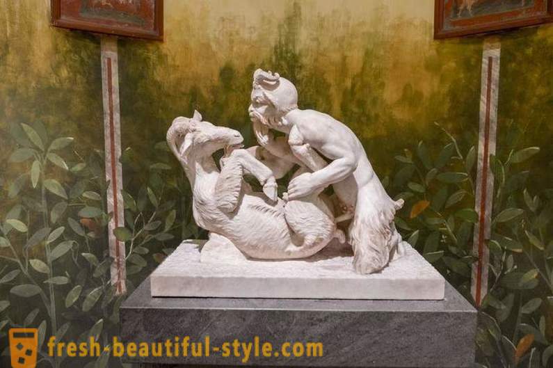 Rahsia Muzium seni erotik dalam Naples