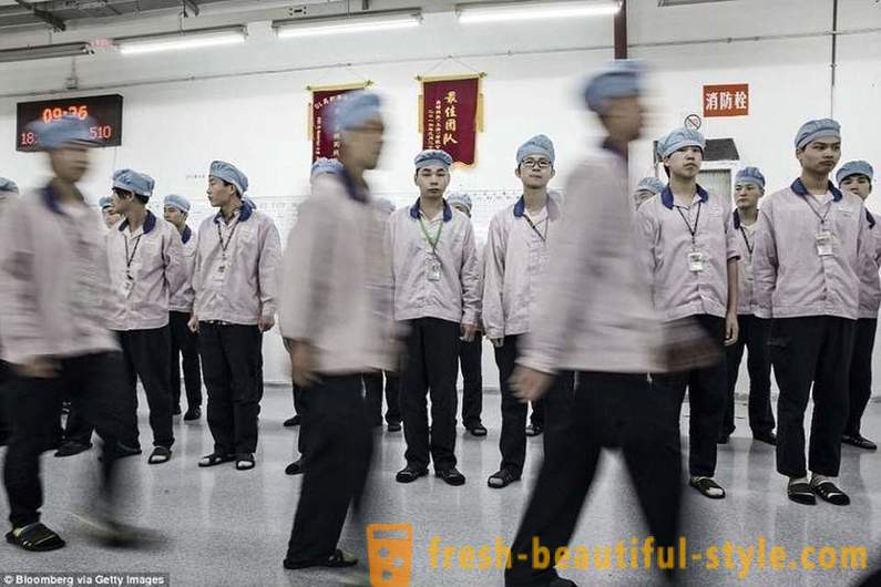 Media British menunjukkan kehidupan harian orang yang memasang iPhone di China