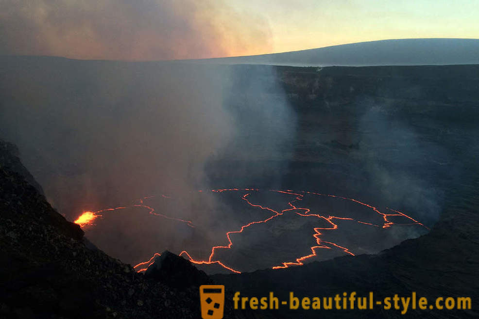 Aliran lava gunung berapi dari Kilauea Hawaii