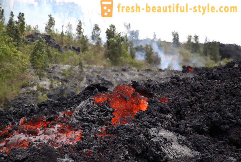 Aliran lava gunung berapi dari Kilauea Hawaii