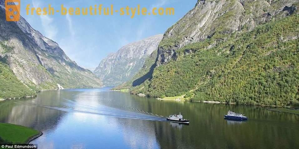 Keindahan fjord Norwegian dalam kerja-kerja jurugambar British