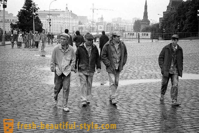 Berjalan di Moscow pada tahun 1995