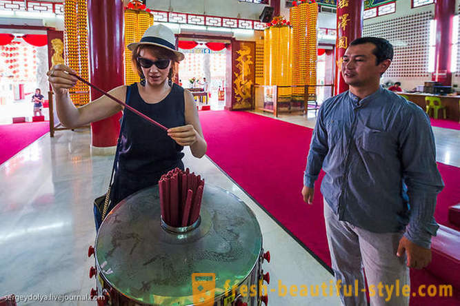 Lawatan ke Hindu dan Cina kuil di Kuala Lumpur