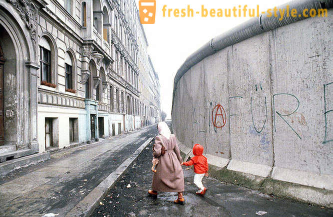 Kejatuhan Tembok Berlin