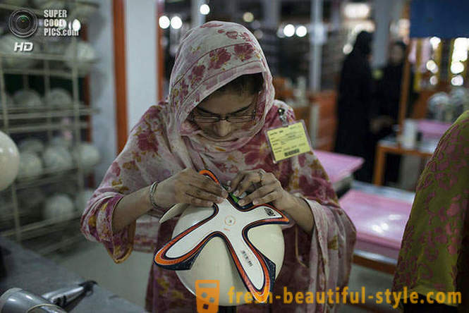 Pengeluaran rasmi 2014 bola Piala Dunia di Pakistan