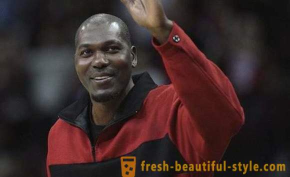 Hakeem Olajuwon - salah satu pusat yang terbaik dalam sejarah NBA