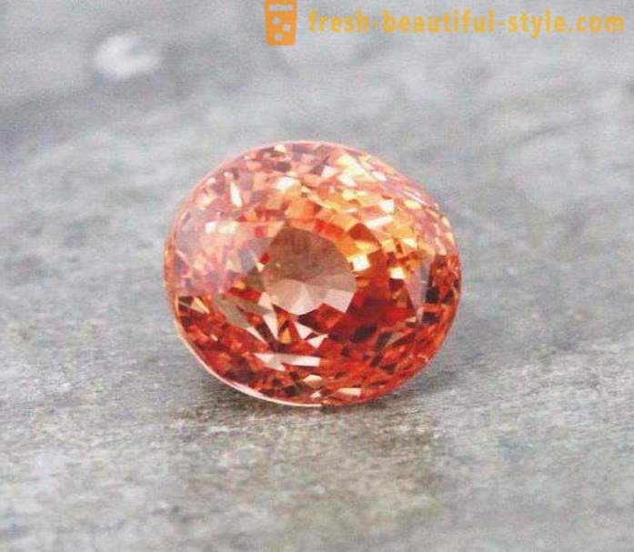 Yang paling mahal di dunia batu: berlian merah, delima, zamrud. Permata yang jarang ditemui di dunia