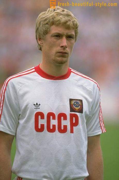 Alex Mickle, Ukraine pemain bola sepak: biografi, keluarga, sukan kerjaya
