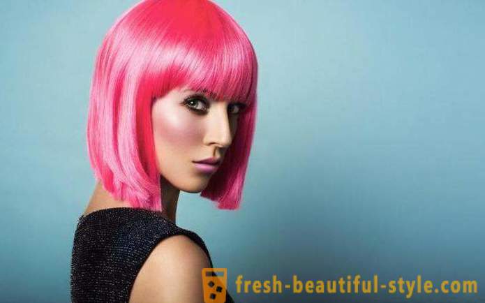 Rambut merah jambu: bagaimana untuk mencapai warna yang dikehendaki?
