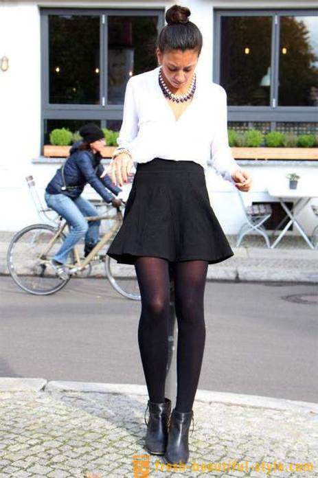 Skirt hitam kembali menjadi tren. Gaya skirt. Dari apa yang memakai?