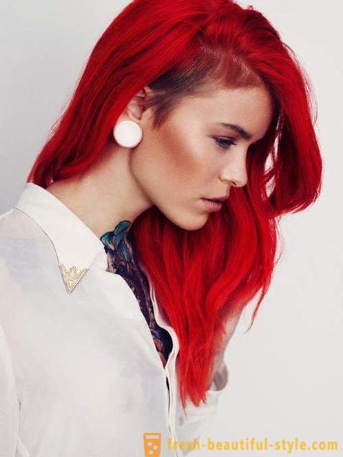 Rambut merah - imej terang dan berani